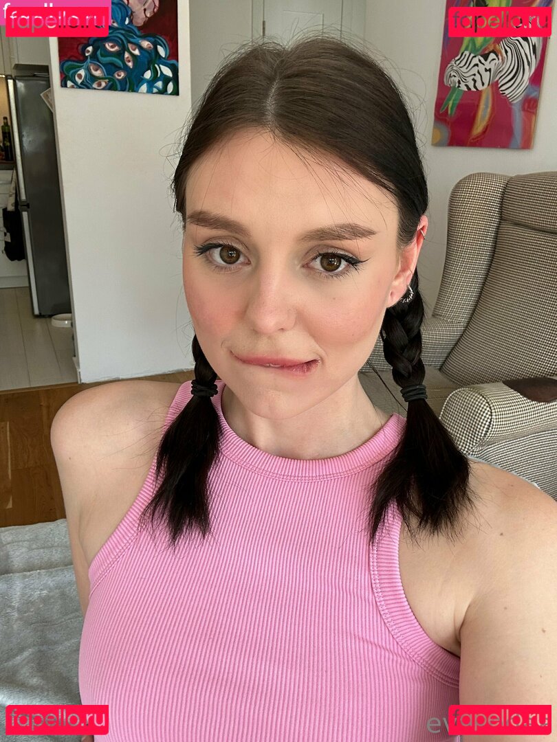 emyraine Nude Onlyfans Photo 5