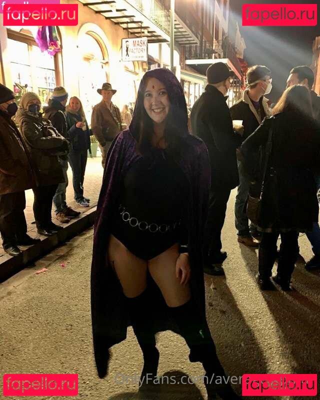 averagewoman Nude Onlyfans Photo 17