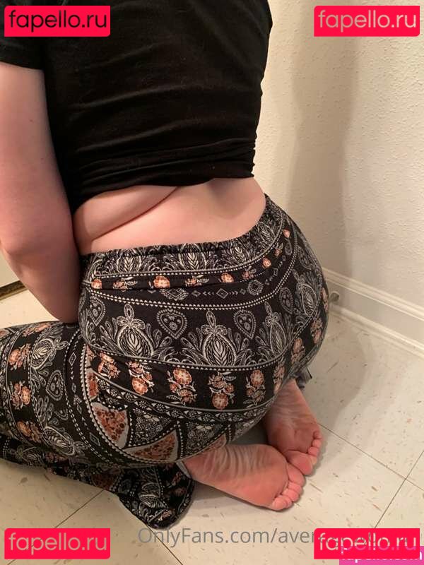 averagewoman Nude Onlyfans Photo 7
