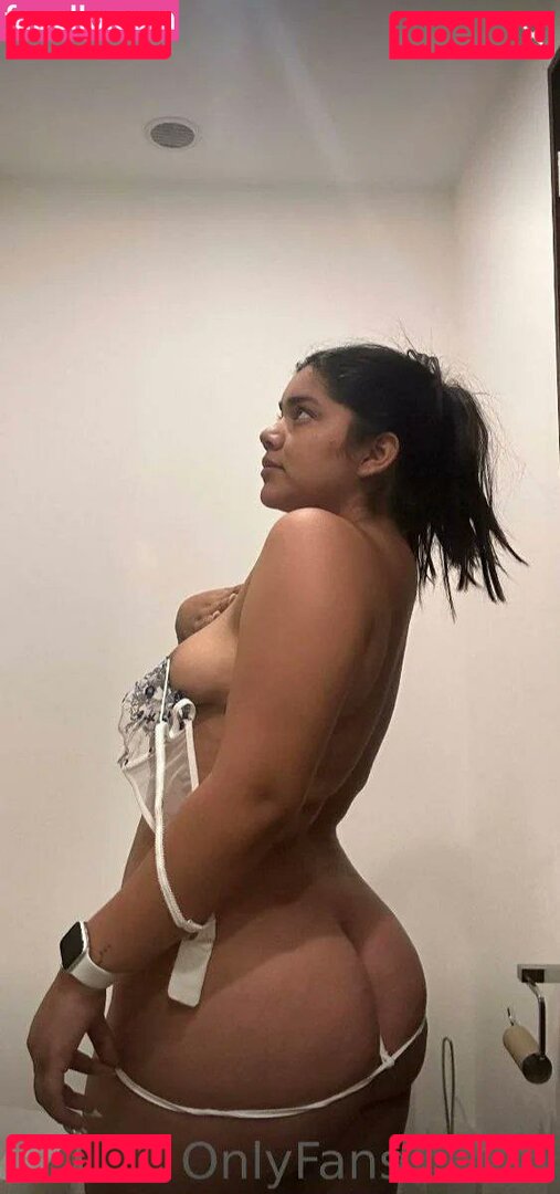 emilyml Nude Onlyfans Photo 31