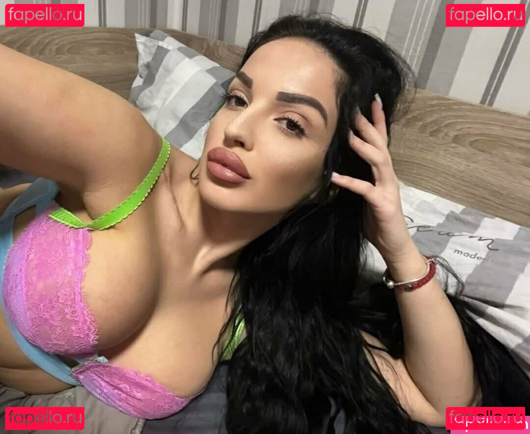 nikolsi Nude Onlyfans Photo 15