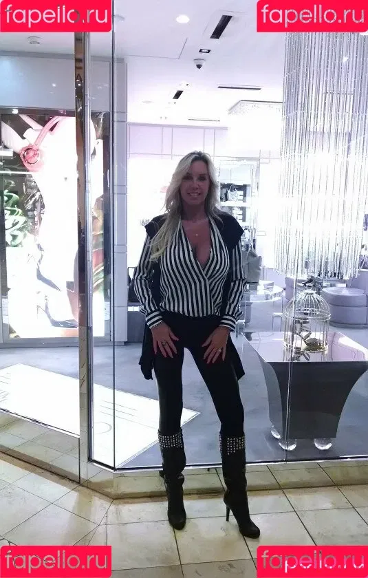 wifeysworld Onlyfans Photo Gallery 