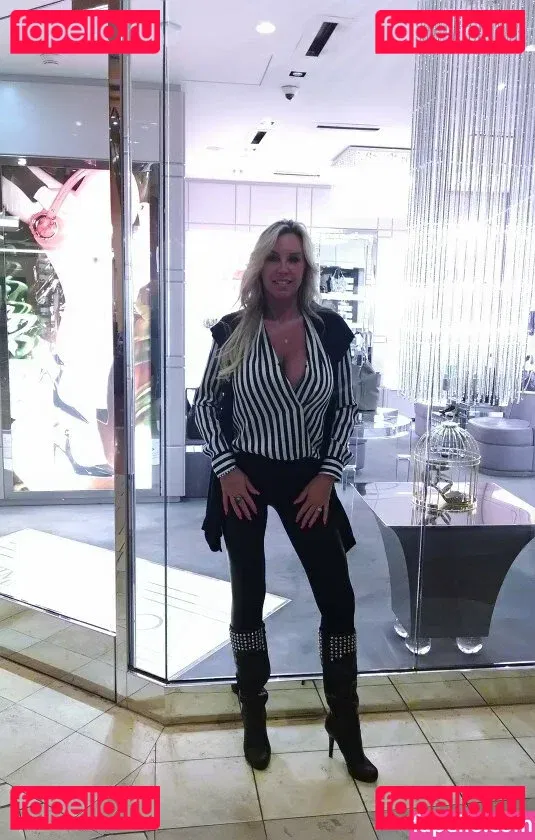 wifeysworld Onlyfans Photo Gallery 