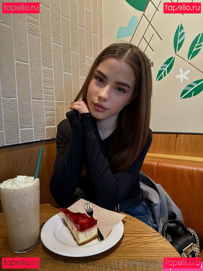 Carry Berry Nude Onlyfans Photo 40