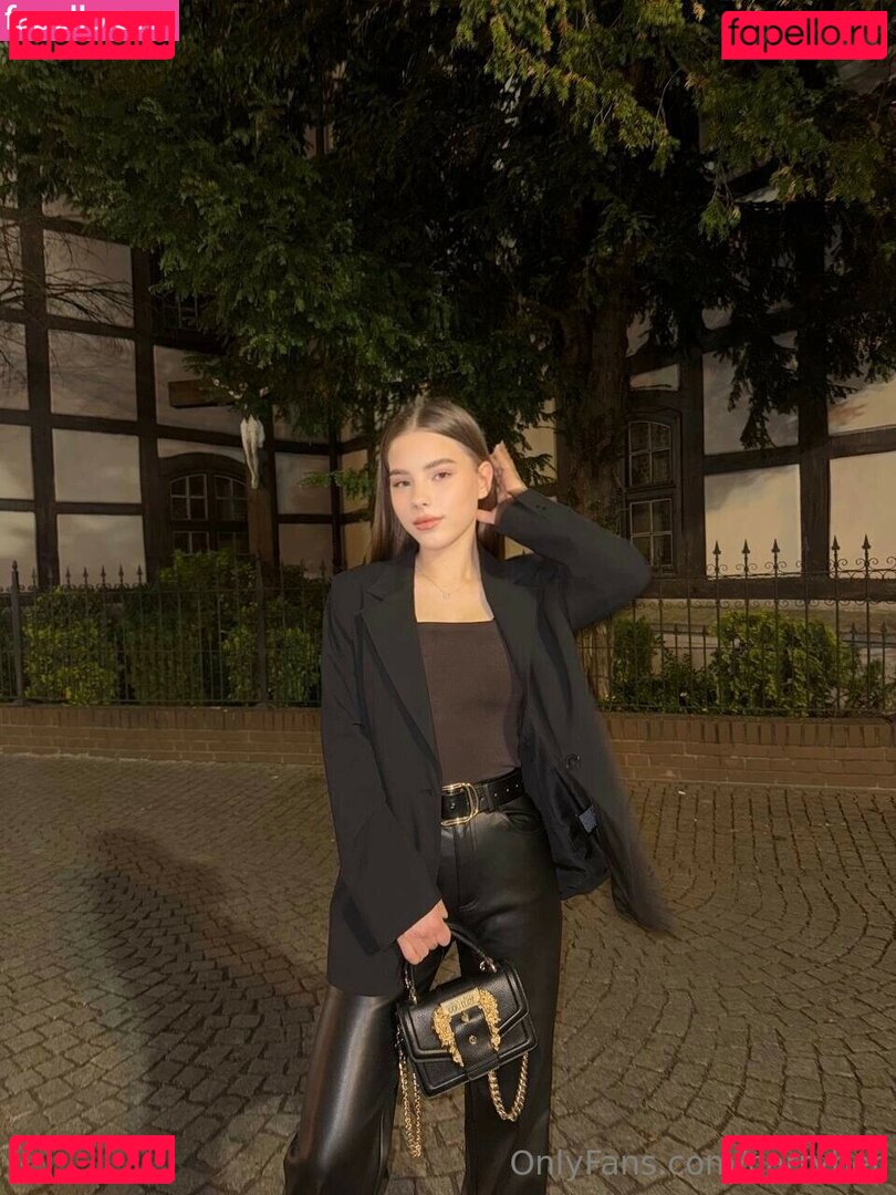 Carry Berry Nude Onlyfans Photo 36