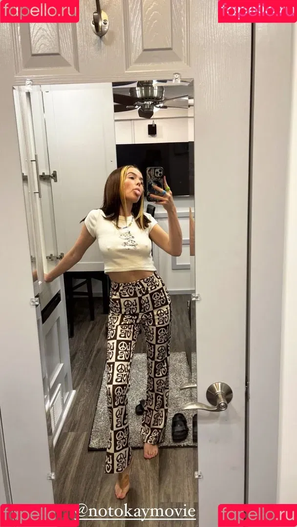 Zoey Deutch Onlyfans Photo Gallery 