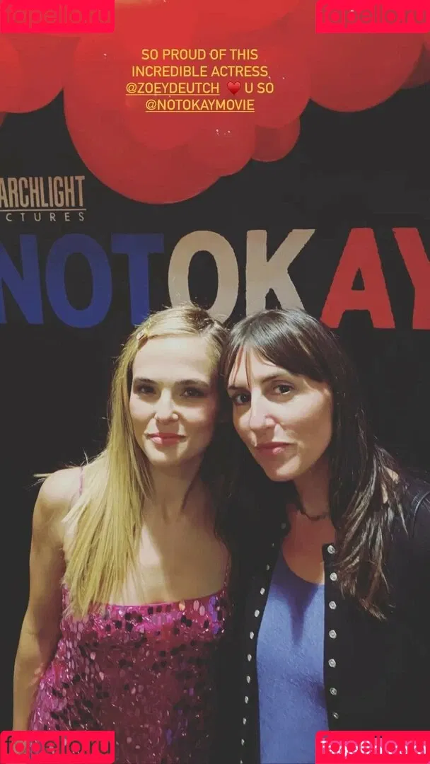 Zoey Deutch Onlyfans Photo Gallery 