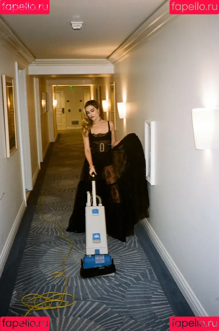 Zoey Deutch Onlyfans Photo Gallery 