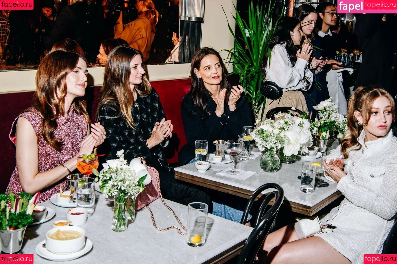 Zoey Deutch Onlyfans Photo Gallery 