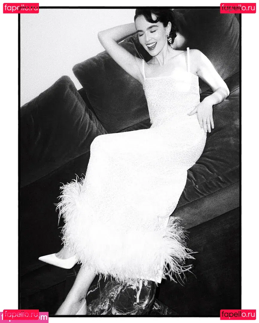 Zoey Deutch Onlyfans Photo Gallery 