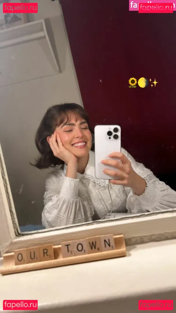 Zoey Deutch Onlyfans Photo Gallery 