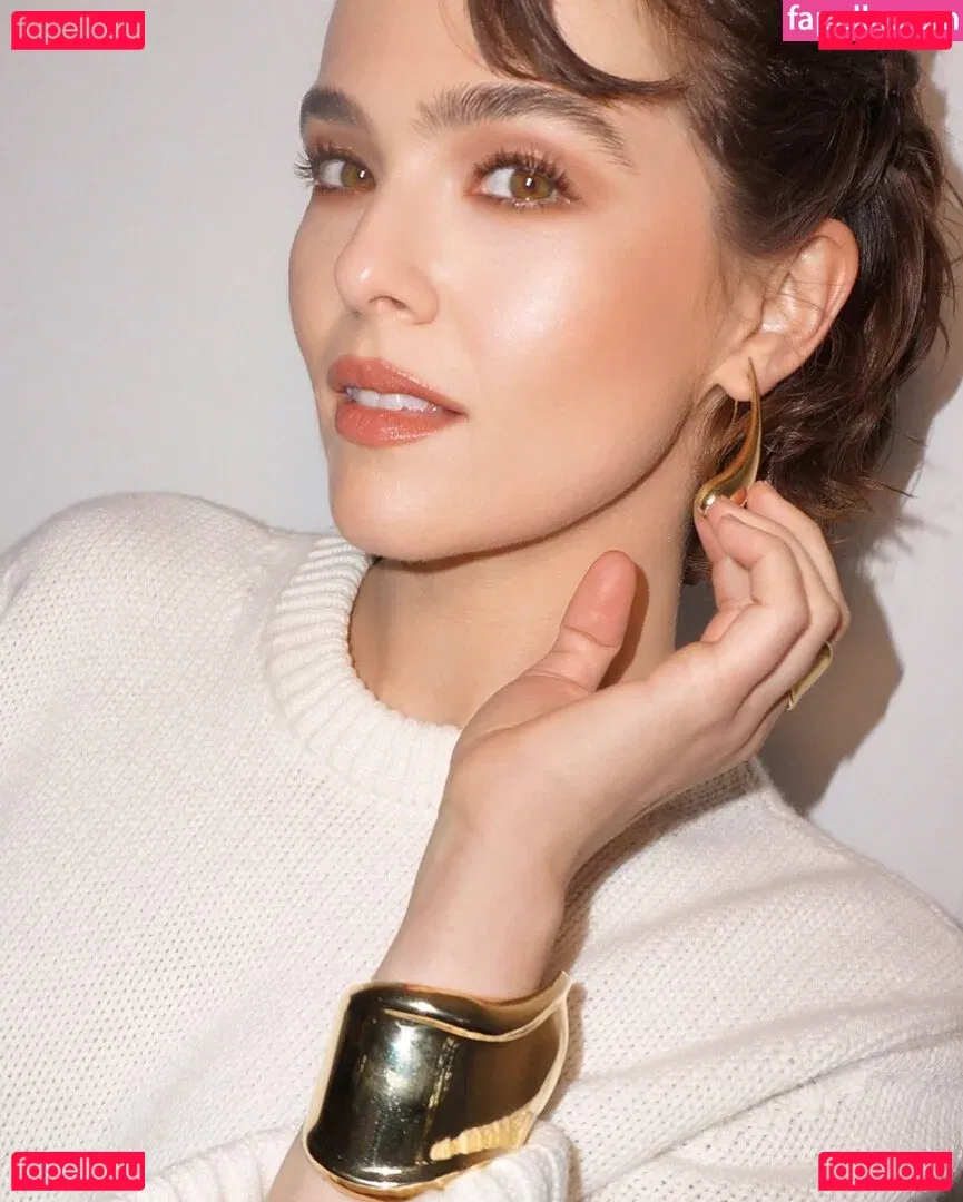 Zoey Deutch Onlyfans Photo Gallery 