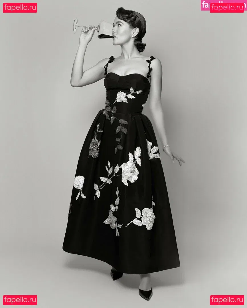 Zoey Deutch Onlyfans Photo Gallery 