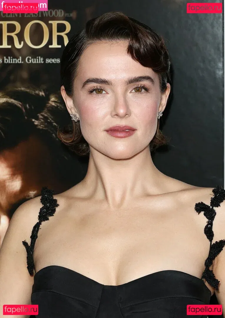 Zoey Deutch Onlyfans Photo Gallery 