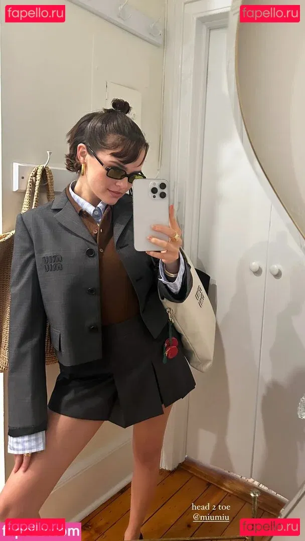 Zoey Deutch Onlyfans Photo Gallery 