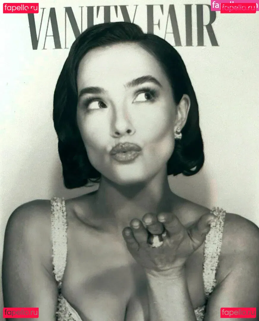 Zoey Deutch Onlyfans Photo Gallery 