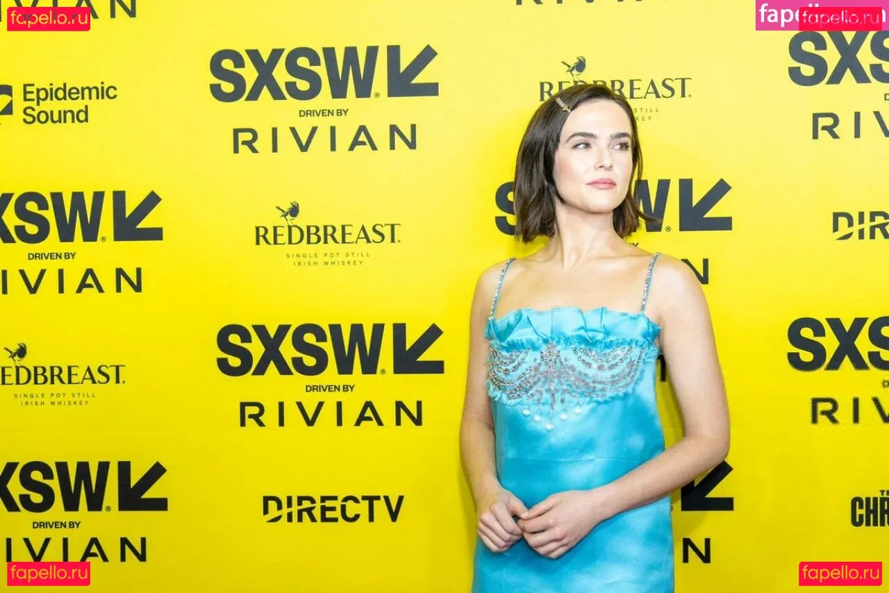 Zoey Deutch Onlyfans Photo Gallery 