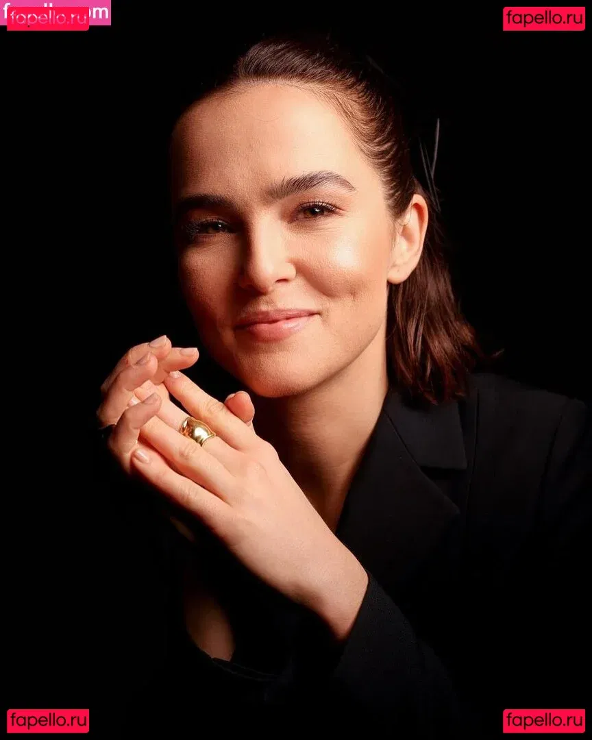 Zoey Deutch Onlyfans Photo Gallery 