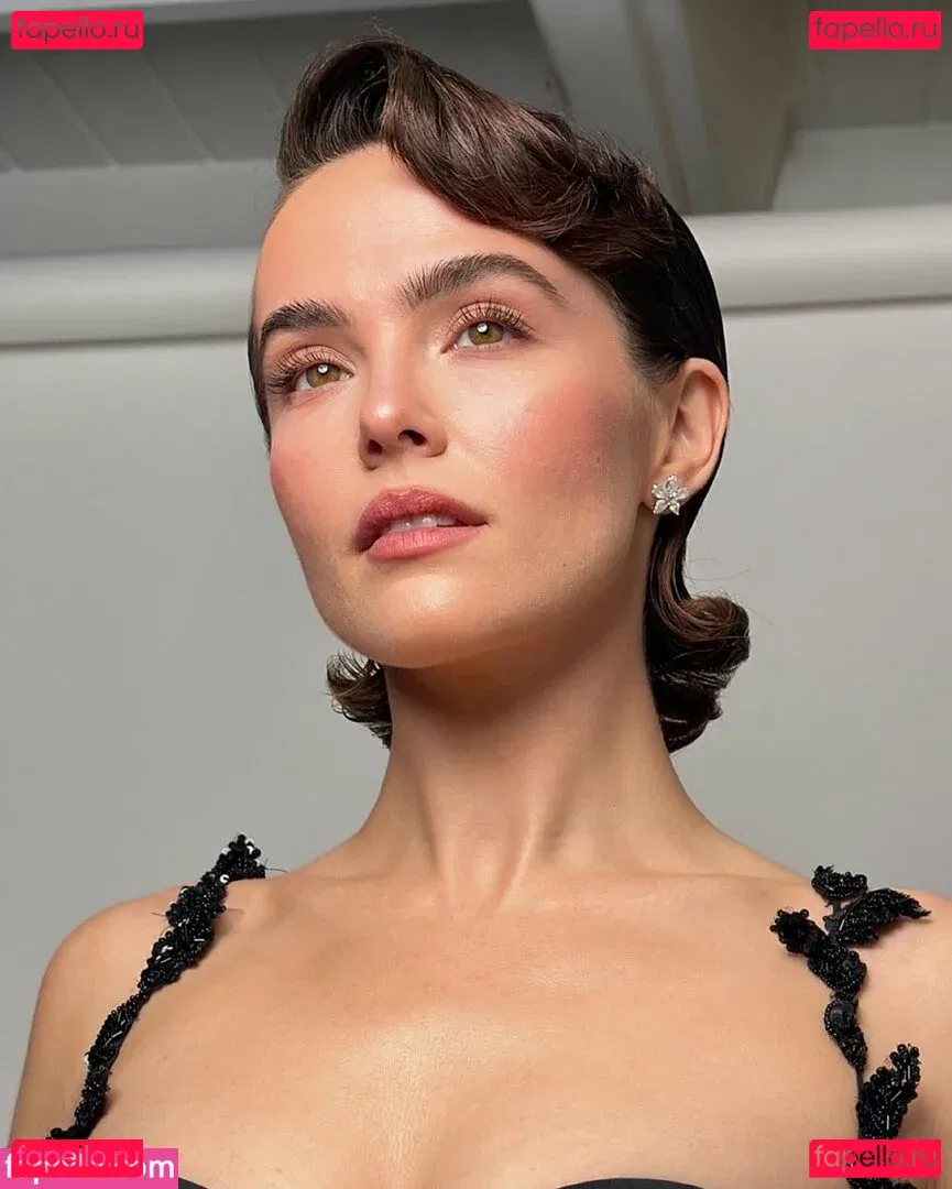 Zoey Deutch Onlyfans Photo Gallery 