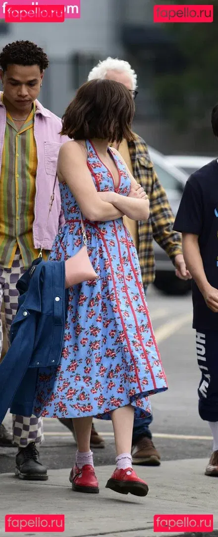 Zoey Deutch Onlyfans Photo Gallery 