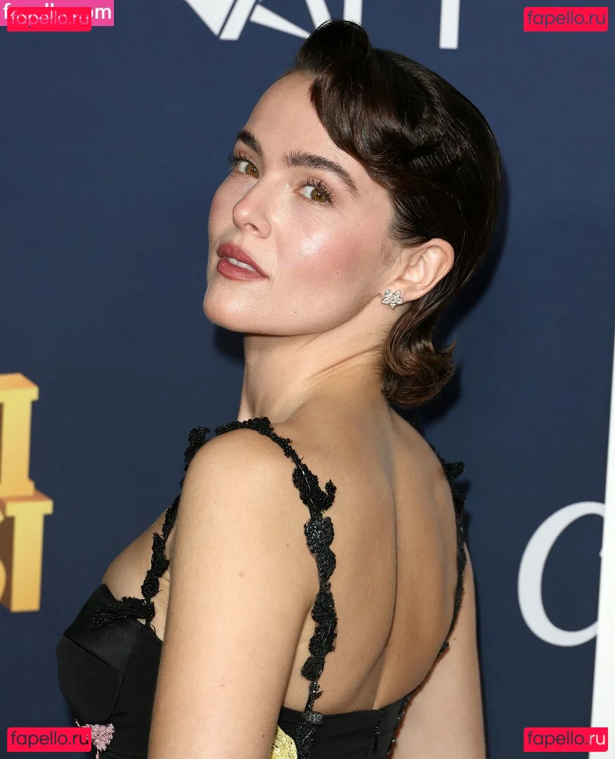 Zoey Deutch Onlyfans Photo Gallery 