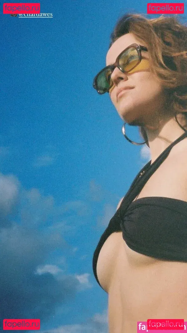 Zoey Deutch Onlyfans Photo Gallery 