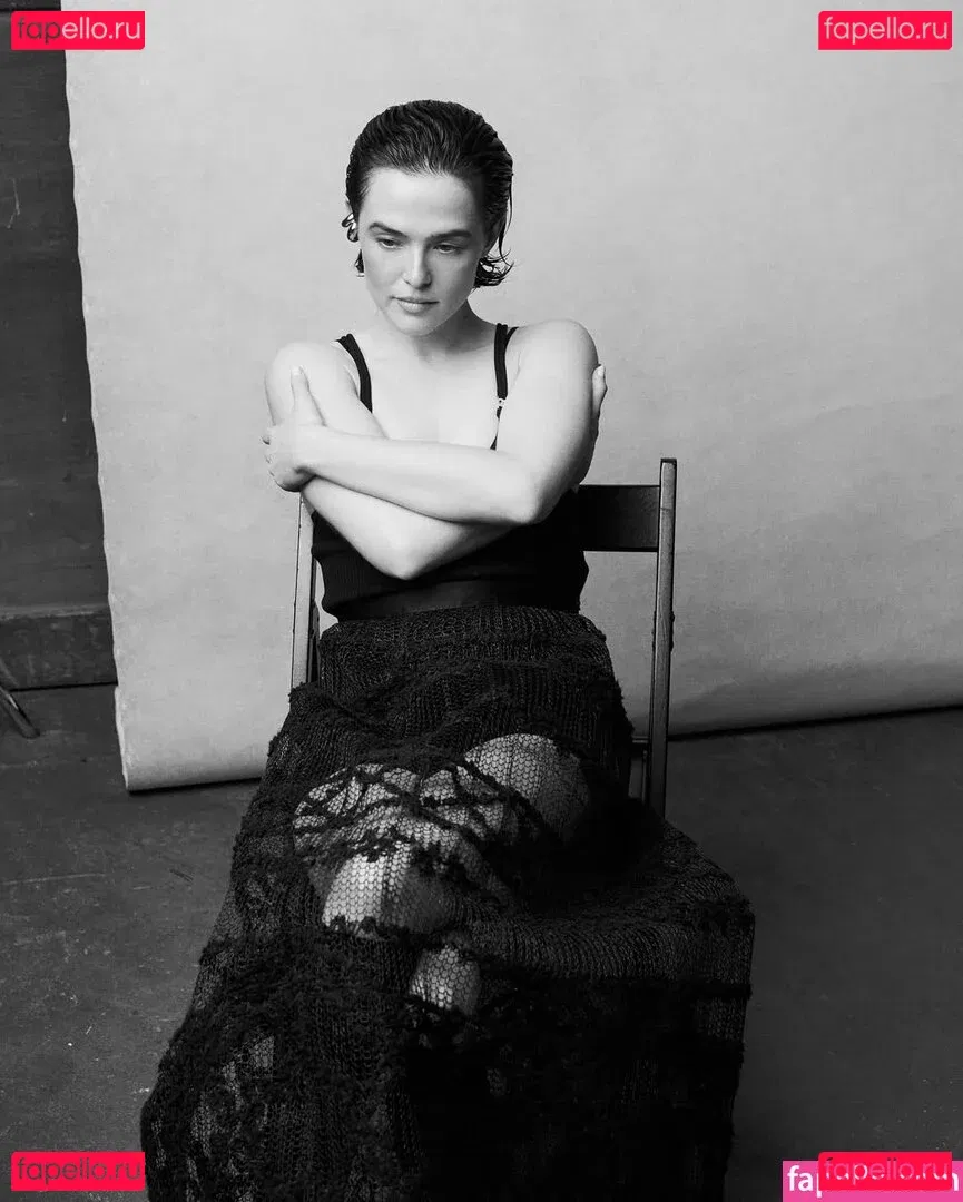 Zoey Deutch Onlyfans Photo Gallery 