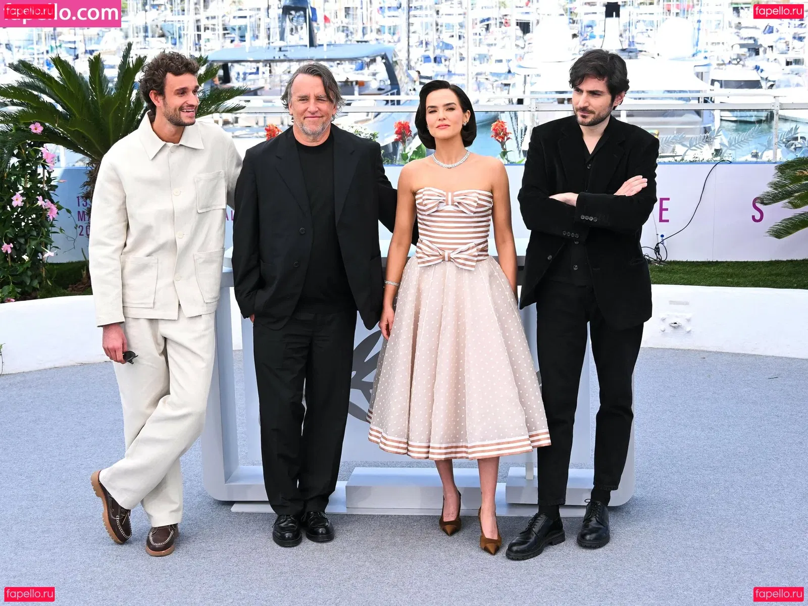 Zoey Deutch Onlyfans Photo Gallery 