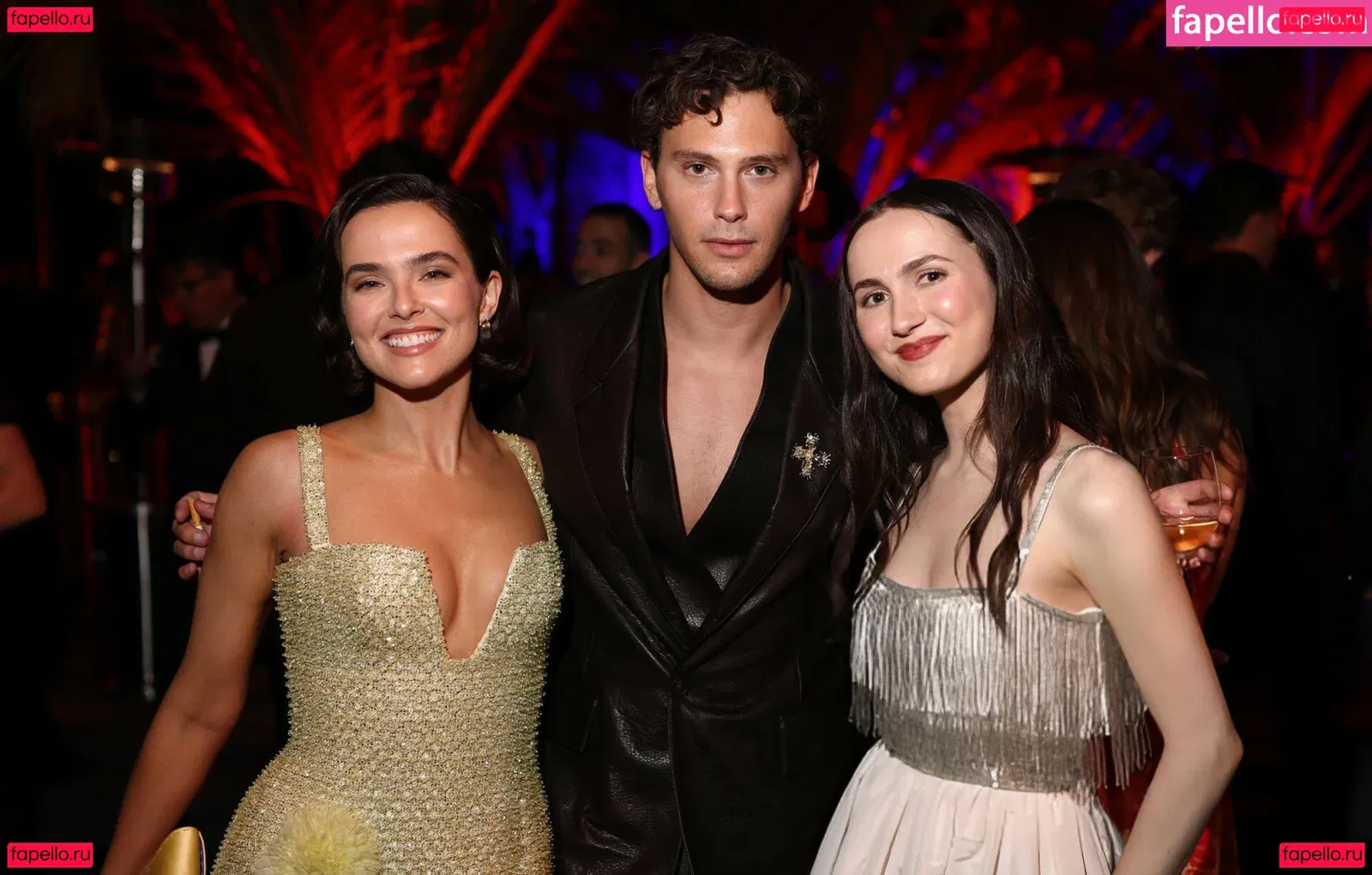 Zoey Deutch Onlyfans Photo Gallery 