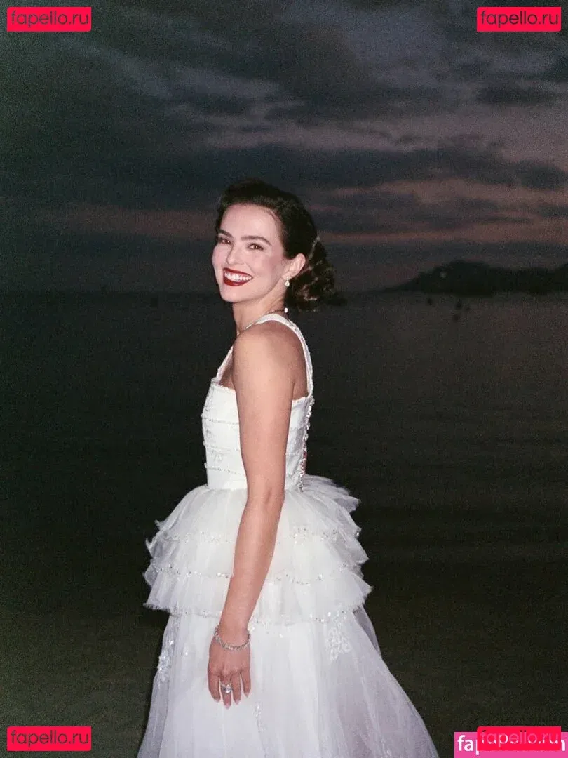 Zoey Deutch Onlyfans Photo Gallery 