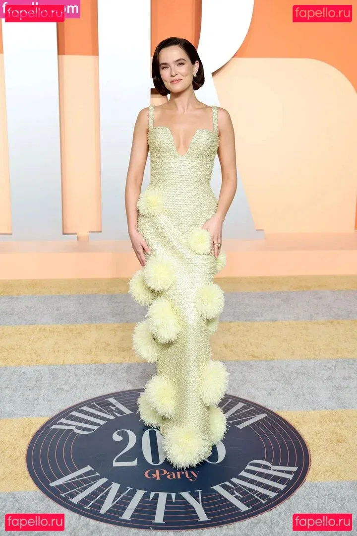 Zoey Deutch Onlyfans Photo Gallery 