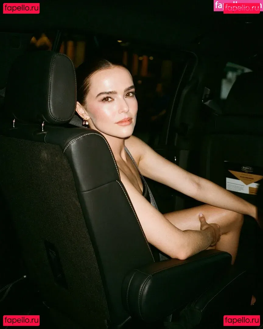 Zoey Deutch Onlyfans Photo Gallery 