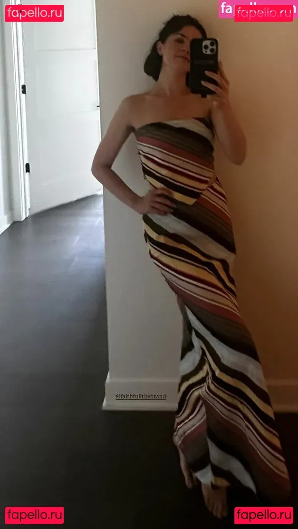 Zoey Deutch Onlyfans Photo Gallery 