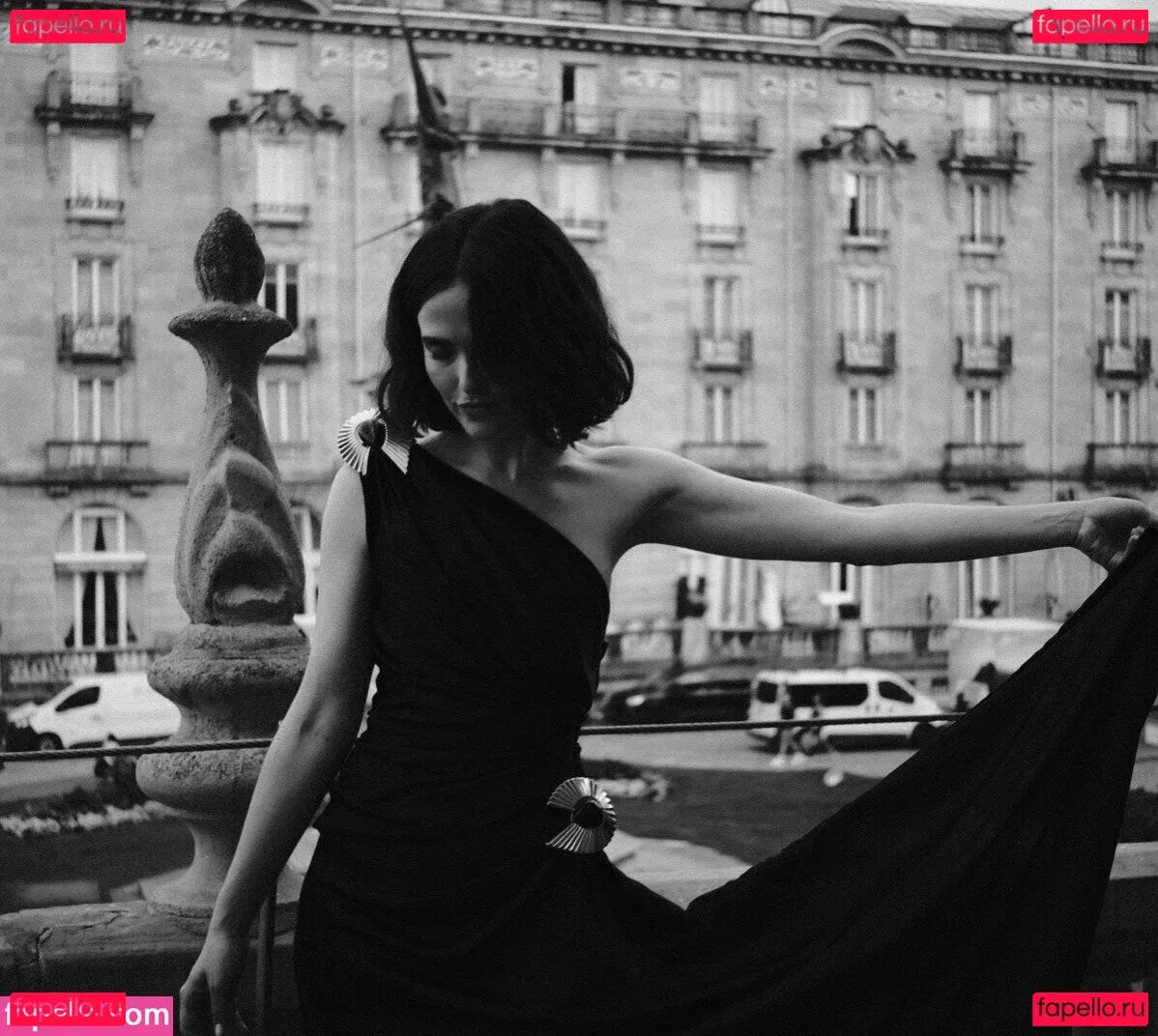 Zoey Deutch Onlyfans Photo Gallery 