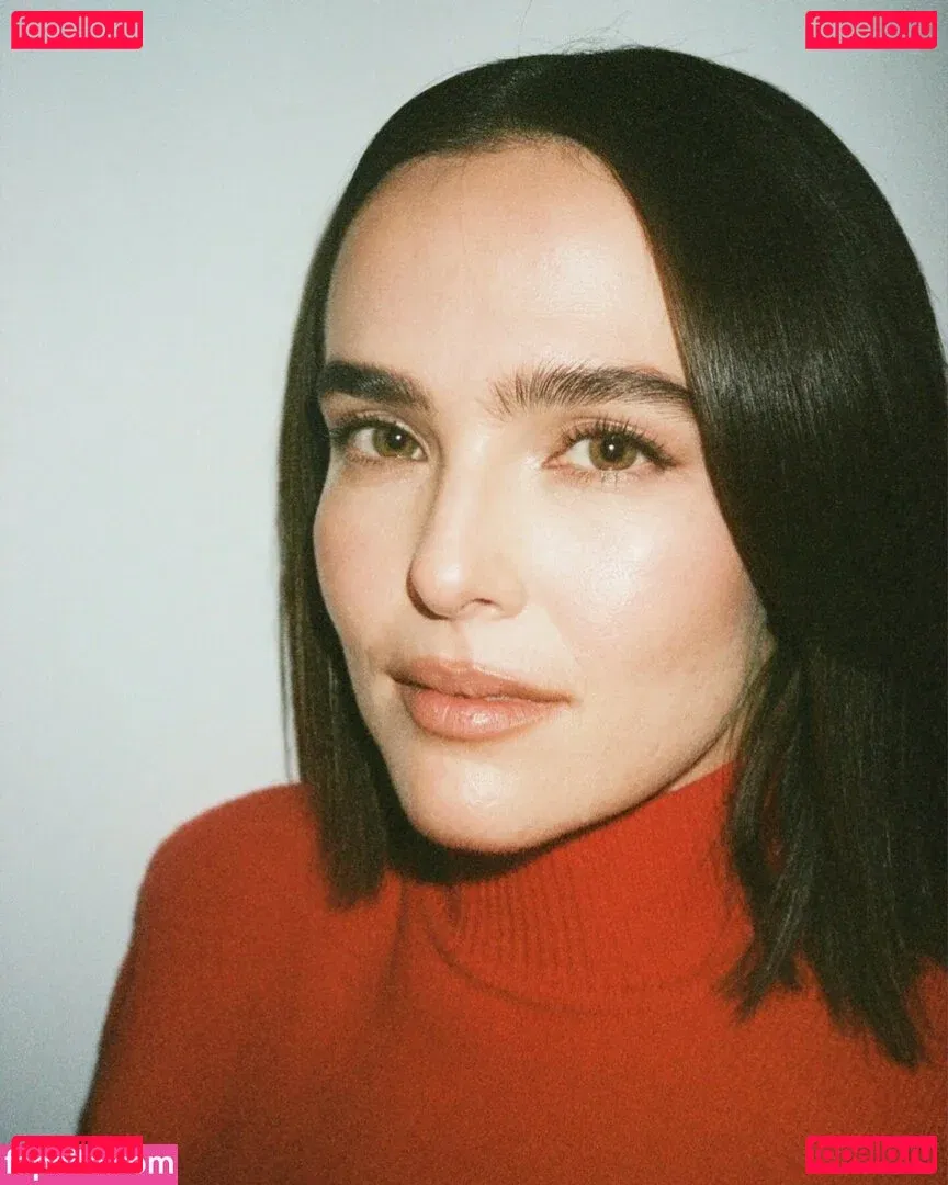 Zoey Deutch Onlyfans Photo Gallery 