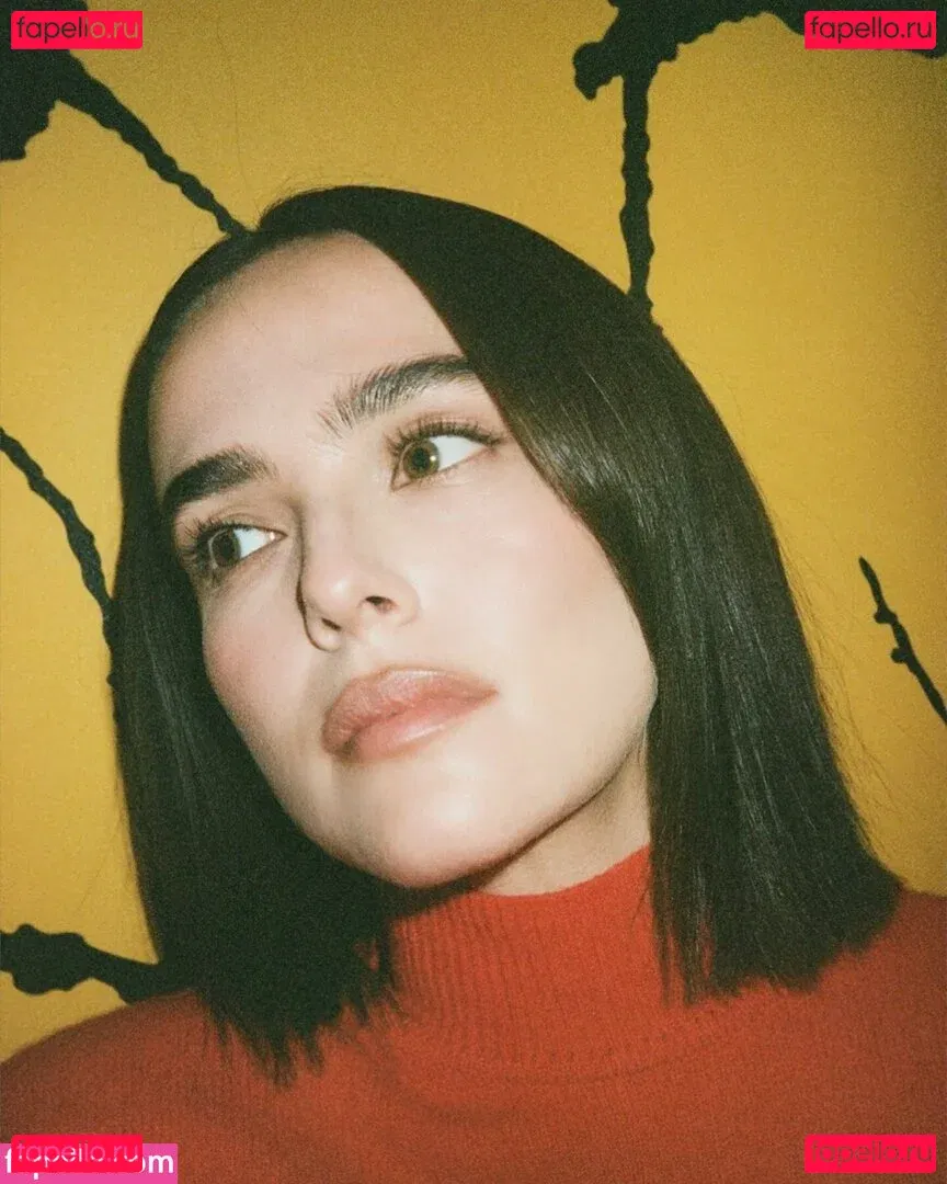 Zoey Deutch Onlyfans Photo Gallery 