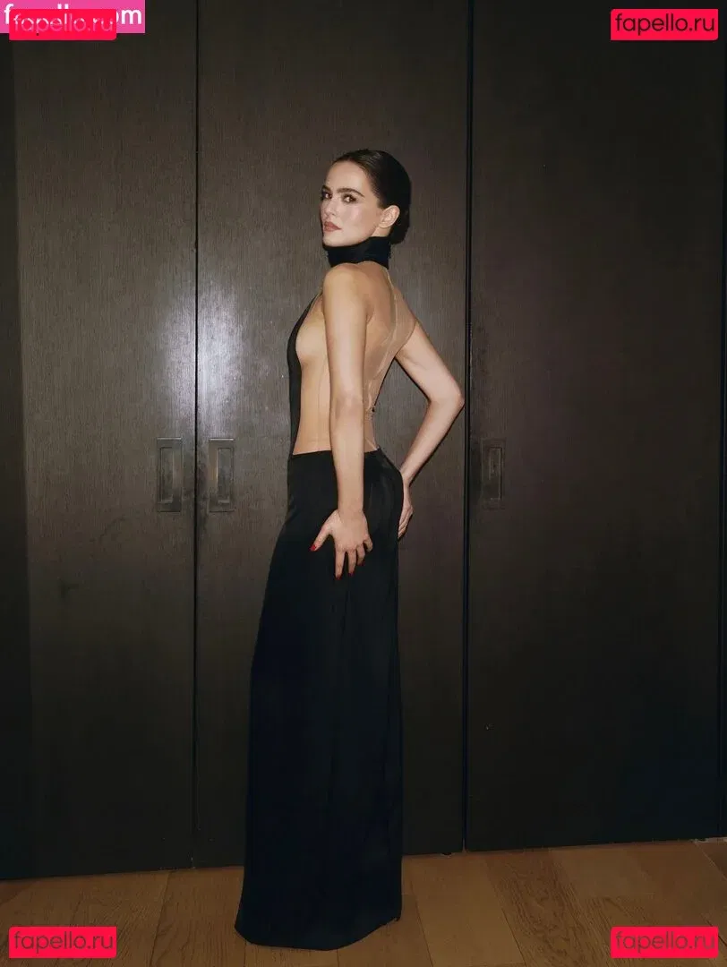 Zoey Deutch Onlyfans Photo Gallery 