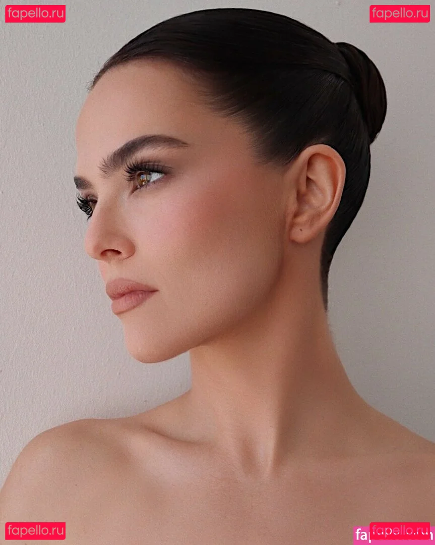 Zoey Deutch Onlyfans Photo Gallery 