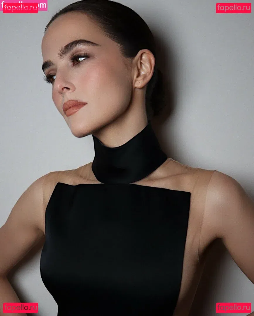 Zoey Deutch Onlyfans Photo Gallery 