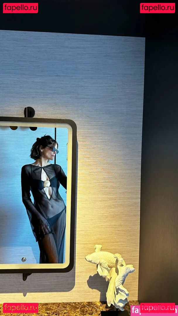 Zoey Deutch Onlyfans Photo Gallery 