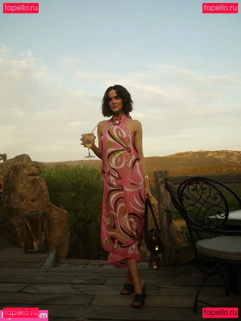 Zoey Deutch Onlyfans Photo Gallery 