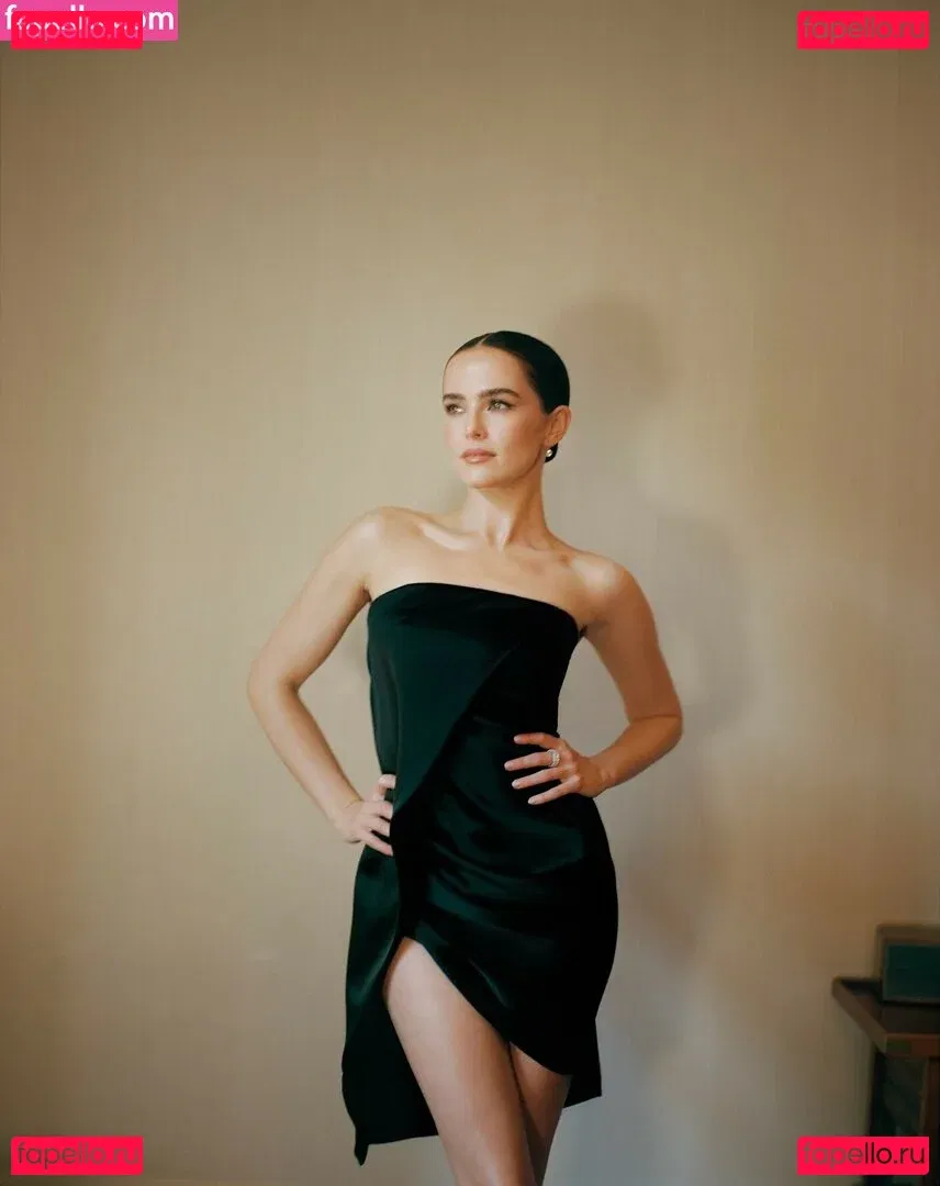 Zoey Deutch Onlyfans Photo Gallery 