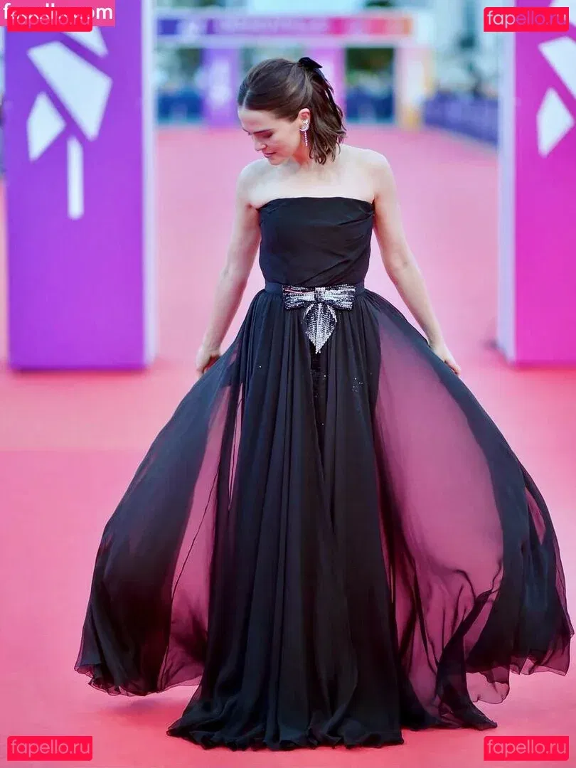 Zoey Deutch Onlyfans Photo Gallery 