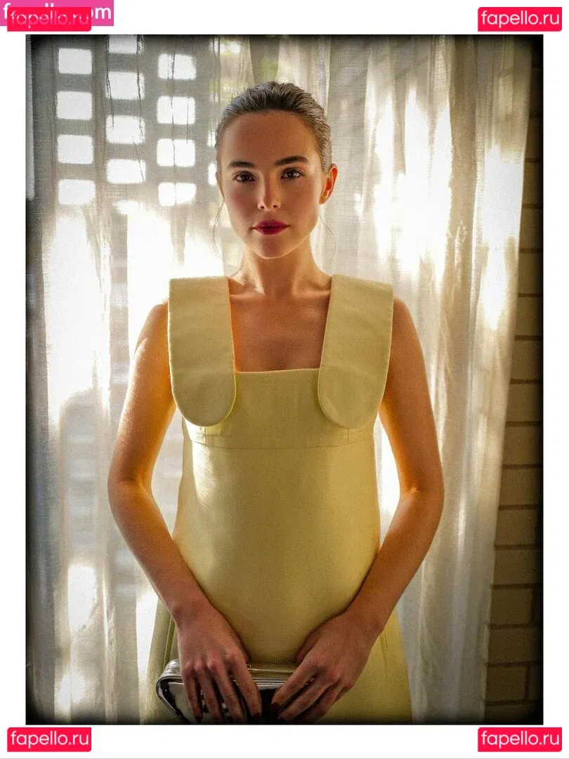 Zoey Deutch Onlyfans Photo Gallery 