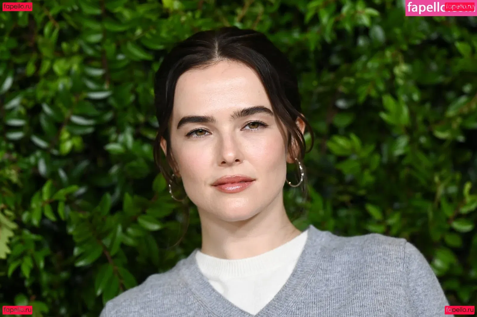 Zoey Deutch Onlyfans Photo Gallery 