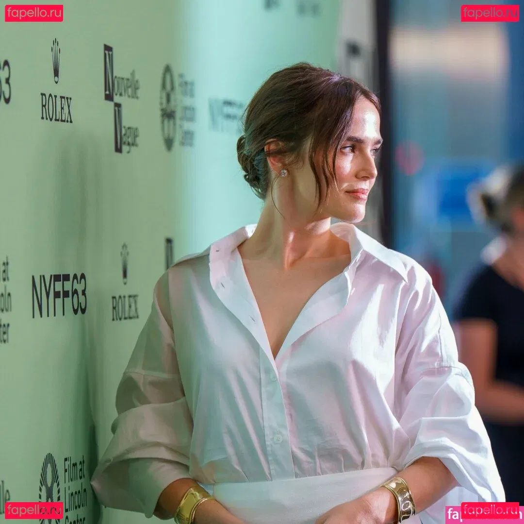 Zoey Deutch Onlyfans Photo Gallery 