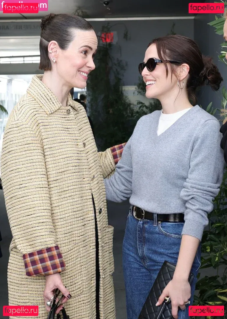 Zoey Deutch Onlyfans Photo Gallery 