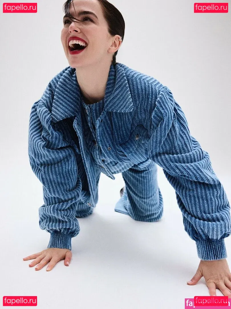 Zoey Deutch Onlyfans Photo Gallery 