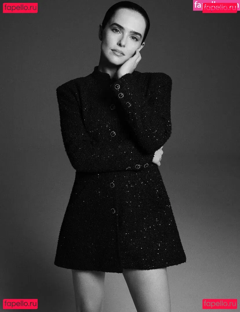 Zoey Deutch Onlyfans Photo Gallery 