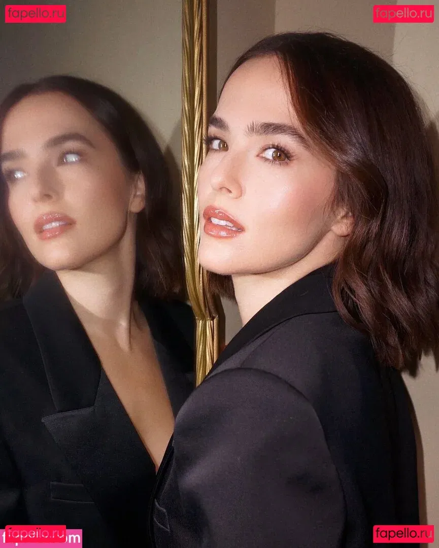 Zoey Deutch Onlyfans Photo Gallery 